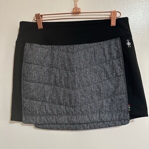 Smartwool  Herringbone Black and Gray Mini Skirt, Merino Wool Blend, Size Small